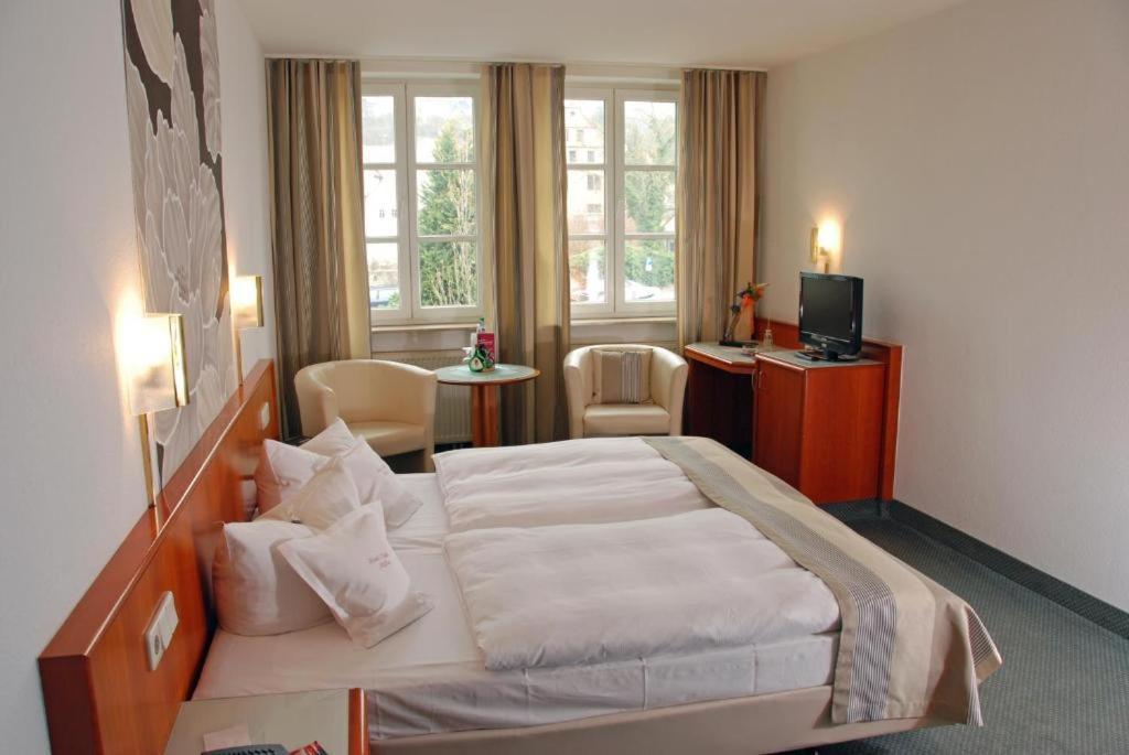 Hotel Müller Café&Wein - Mondholzhotel Veitshöchheim Extérieur photo